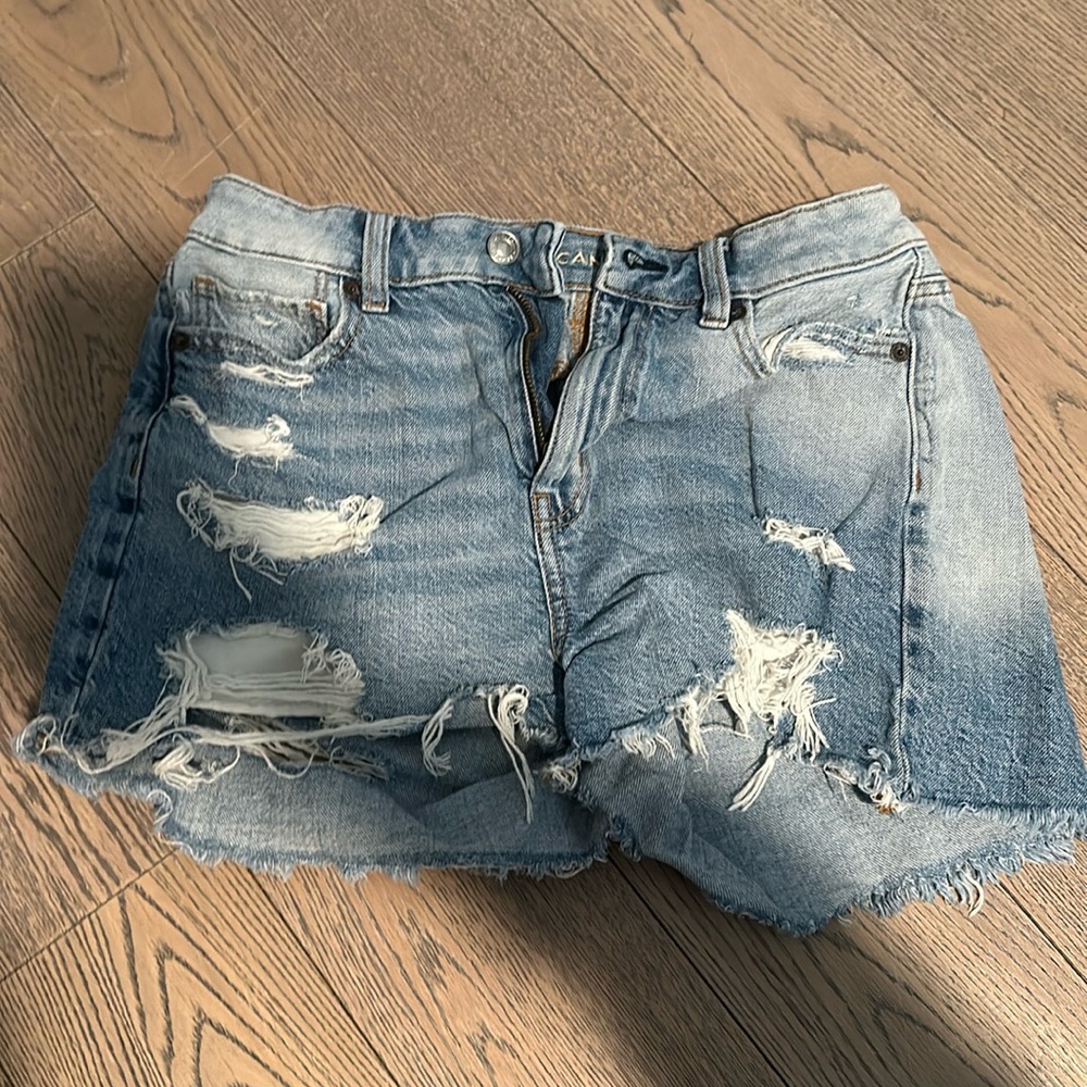Distressed Mom Short American Eagle